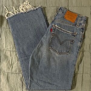 Levi's Women's Straight Leg Jeans in Classic Blue